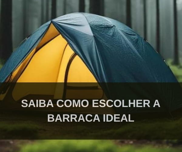 Barraca montada em meio às árvores de uma floresta.